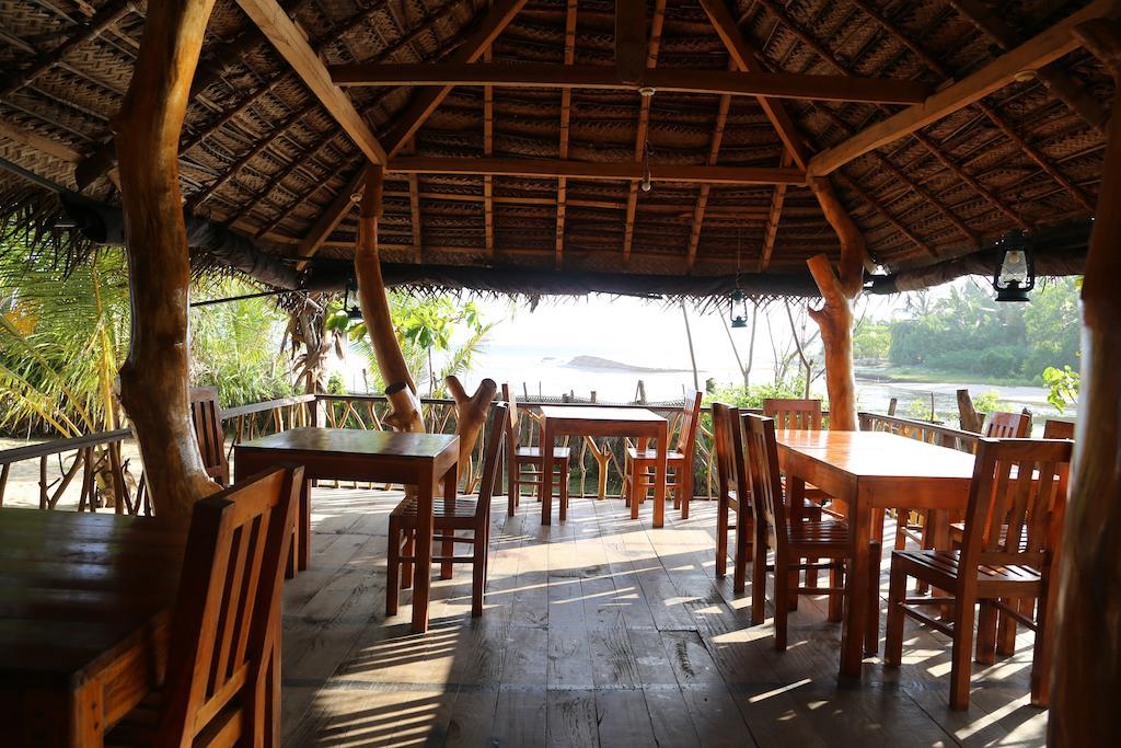 Lonely Beach Resort Tangalle Exterior foto