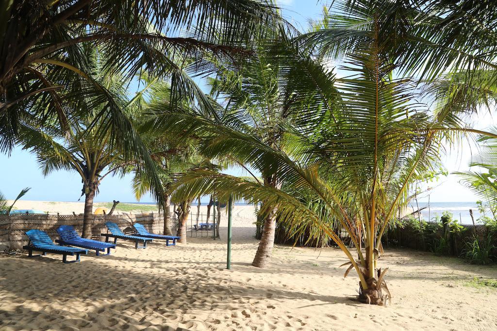 Lonely Beach Resort Tangalle Exterior foto