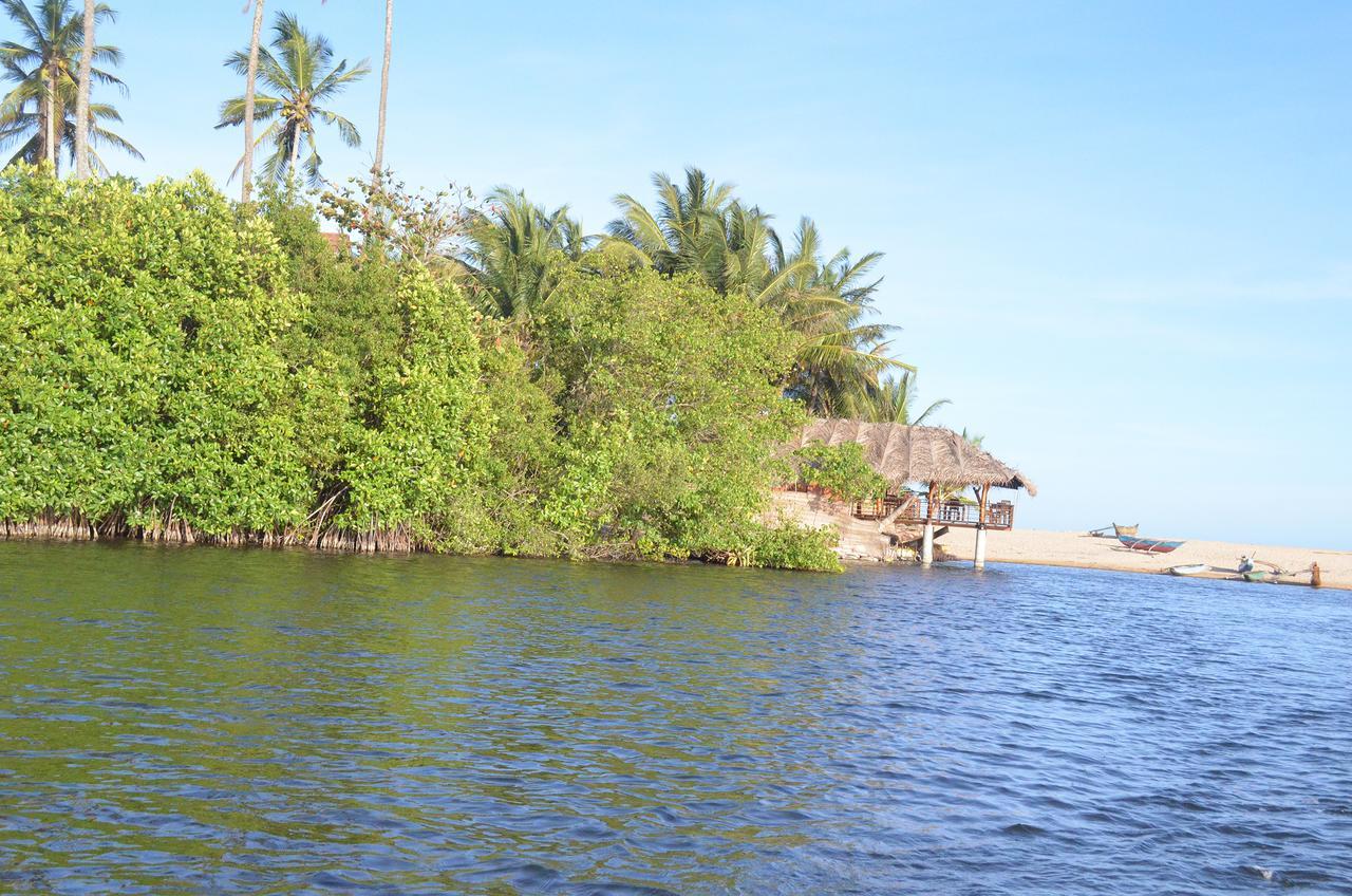 Lonely Beach Resort Tangalle Exterior foto